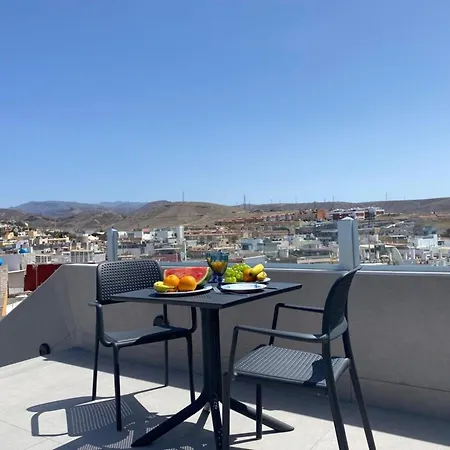Alaram Holidays House By Rivero Appartement *