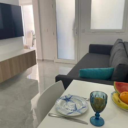 Alaram Holidays House Apartament *